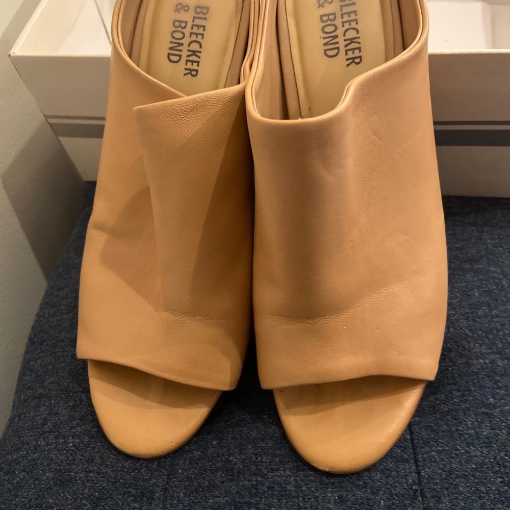 Bleecker & Bond Elsie Nude Slip on Sandals - 7